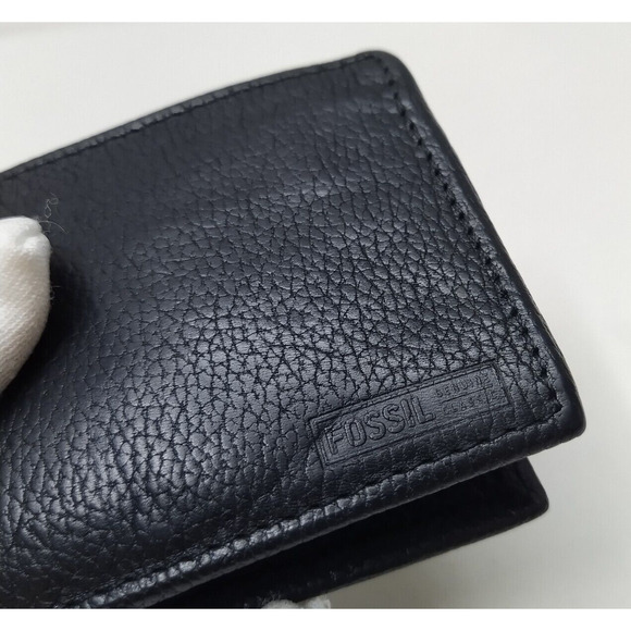 Fossil Black Pebbled Leather Credit Card Bifold Wallet - Picture 4 of 13